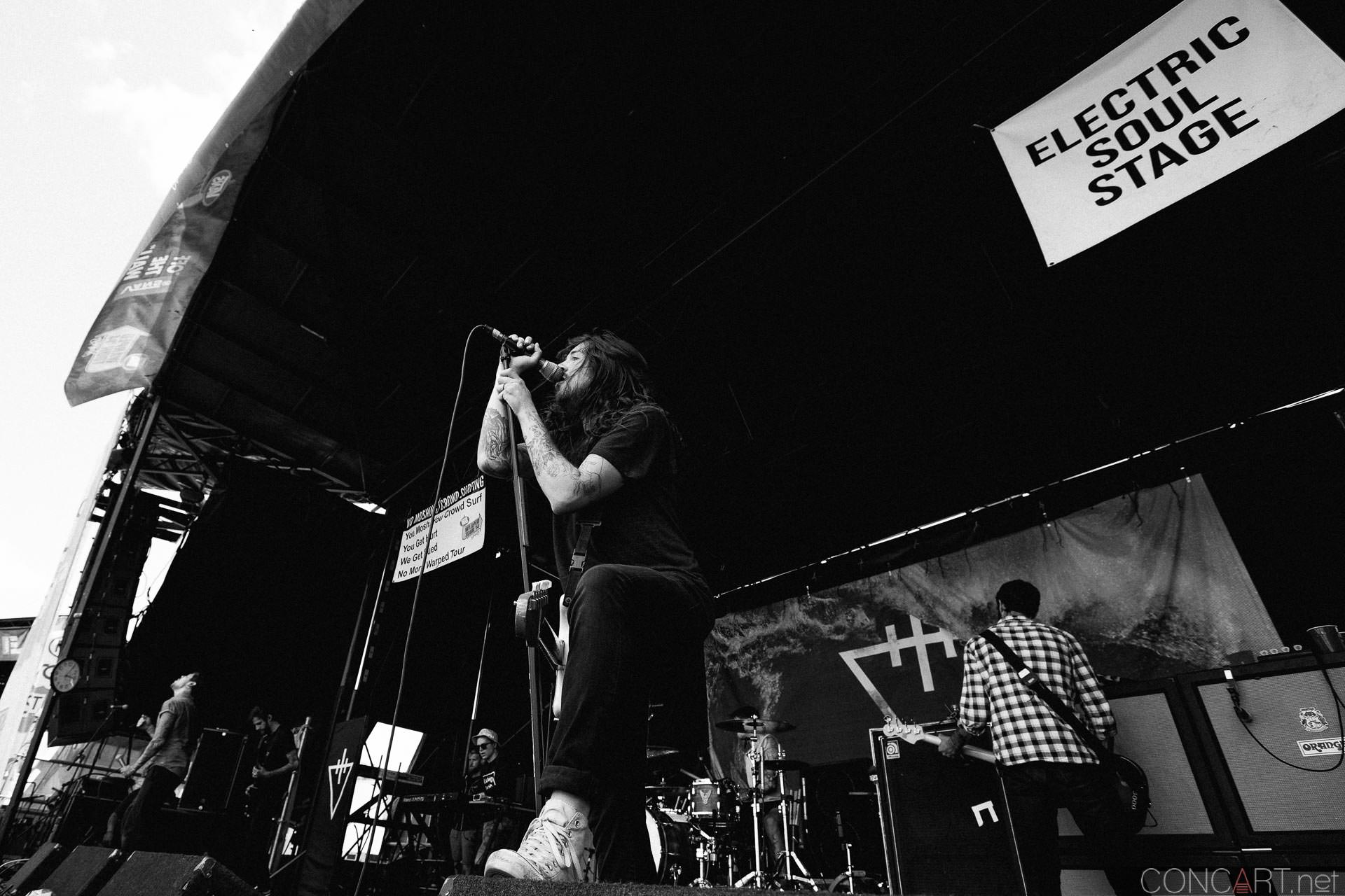 Photo of 2014 Indiana Indianapolis Klipsch Music Center Noblesville The Devil Wears Prada Tyson White vans warped tour 7