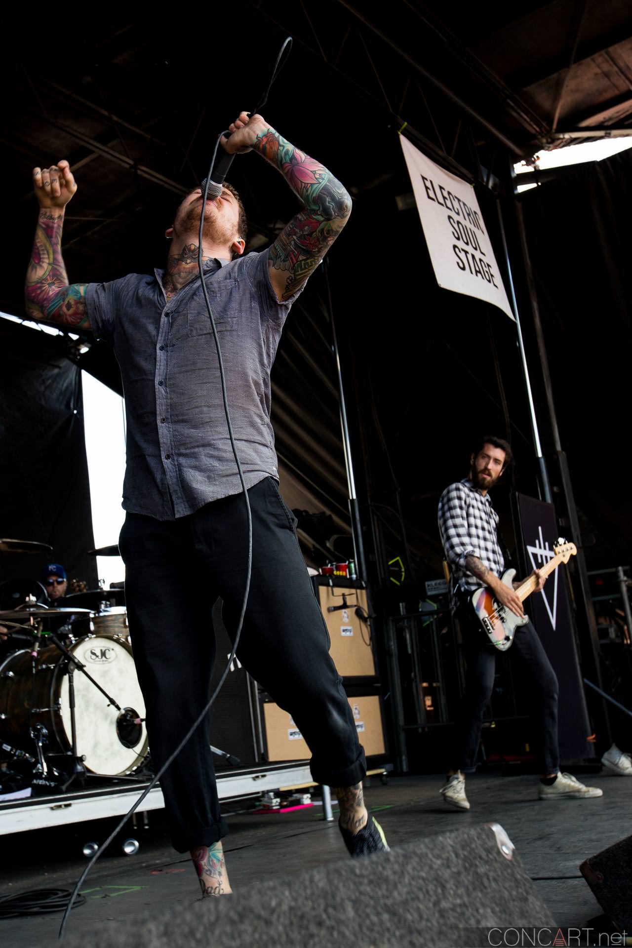 Photo of 2014 Indiana Indianapolis Klipsch Music Center Noblesville The Devil Wears Prada Tyson White vans warped tour 8