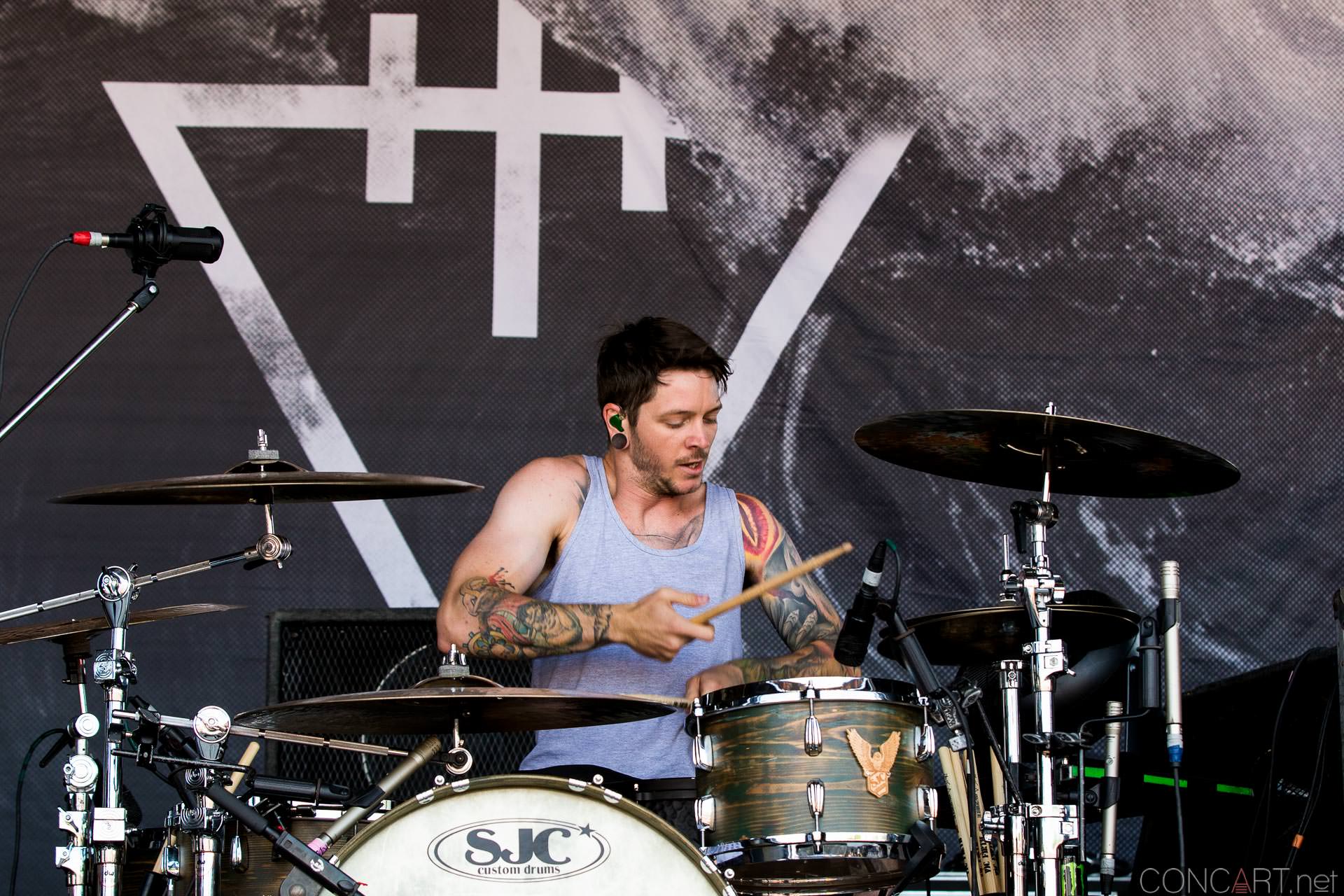 Photo of 2014 Indiana Indianapolis Klipsch Music Center Noblesville The Devil Wears Prada Tyson White vans warped tour 24