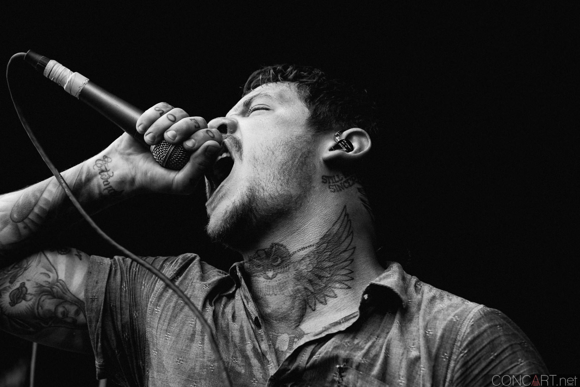 Photo of 2014 Indiana Indianapolis Klipsch Music Center Noblesville The Devil Wears Prada Tyson White vans warped tour 30