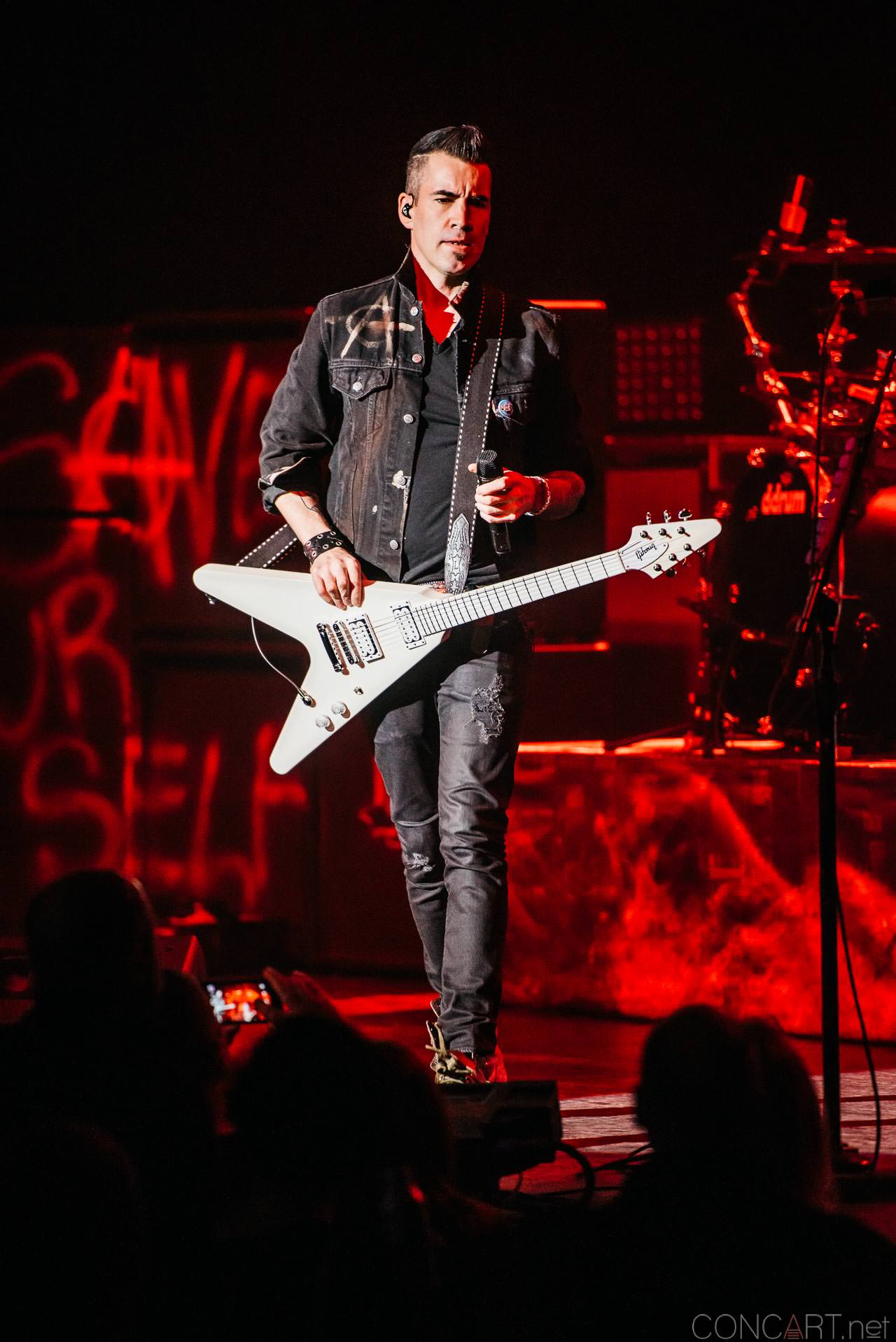 Photo of 2015 Concert Dave Brenner Dead Back Indianapolis Indy Joey Dandeneu Murat Theatre Old National Centre Theory Of A Deadman Tyler Connolly 11