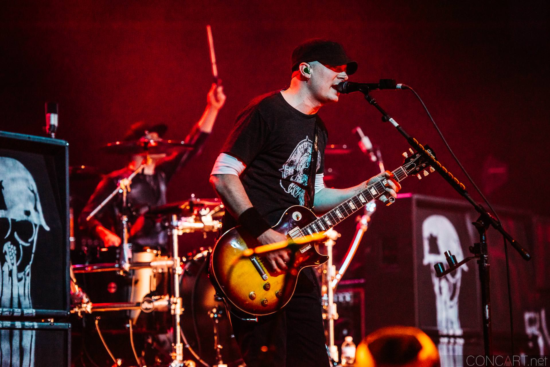 Photo of 2015 Concert Dave Brenner Dead Back Indianapolis Indy Joey Dandeneu Murat Theatre Old National Centre Theory Of A Deadman Tyler Connolly 22