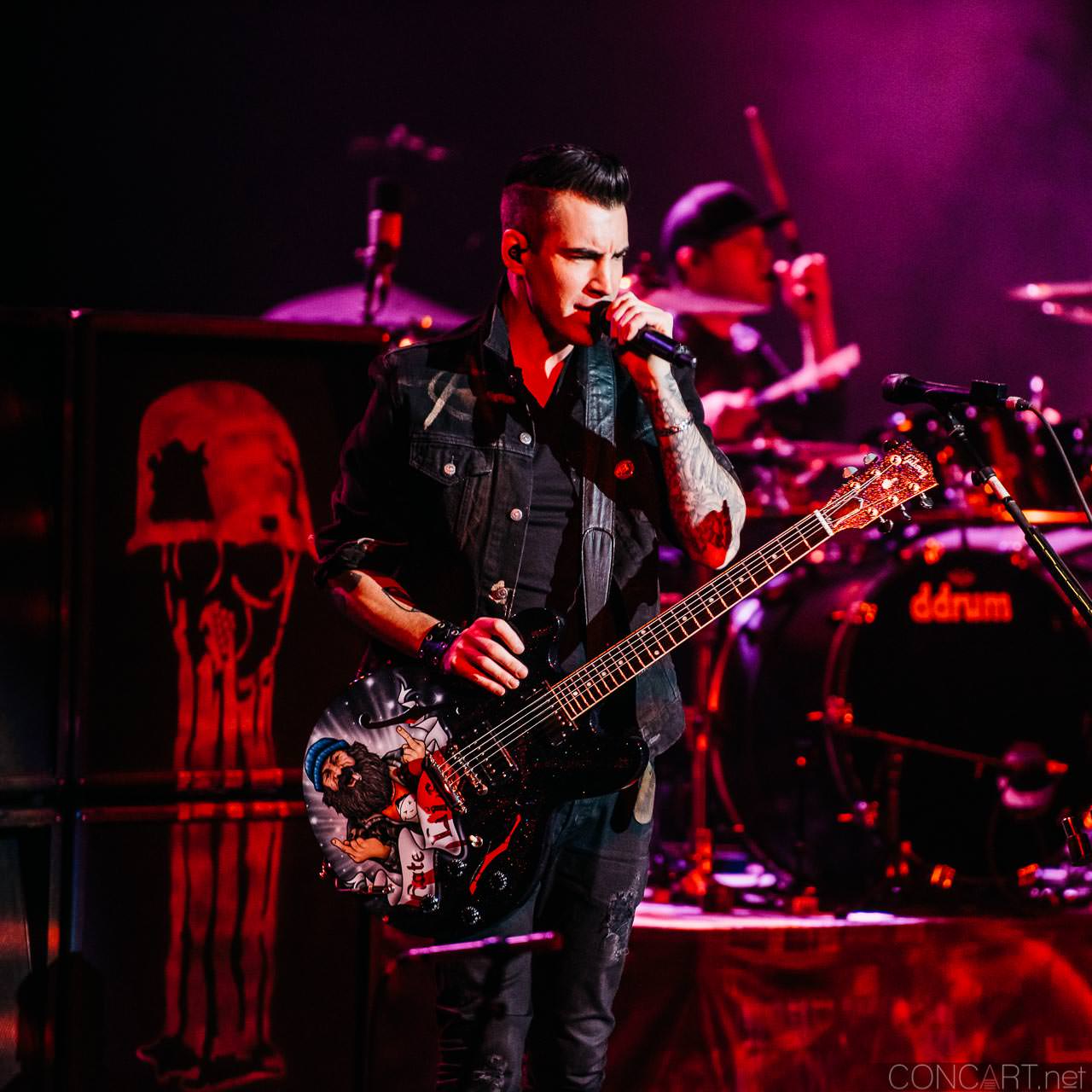 Photo of 2015 Concert Dave Brenner Dead Back Indianapolis Indy Joey Dandeneu Murat Theatre Old National Centre Theory Of A Deadman Tyler Connolly 26