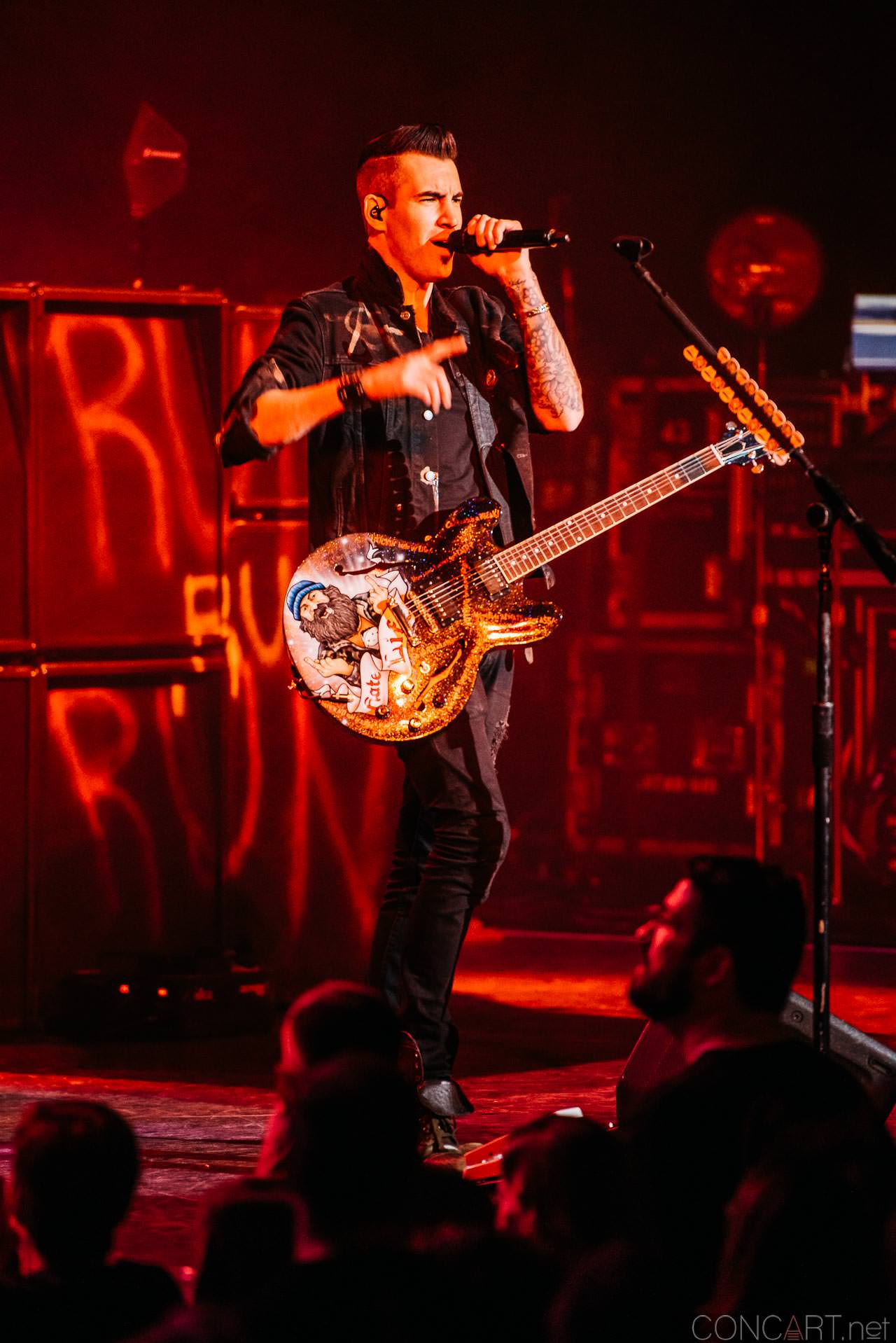 Photo of 2015 Concert Dave Brenner Dead Back Indianapolis Indy Joey Dandeneu Murat Theatre Old National Centre Theory Of A Deadman Tyler Connolly 35