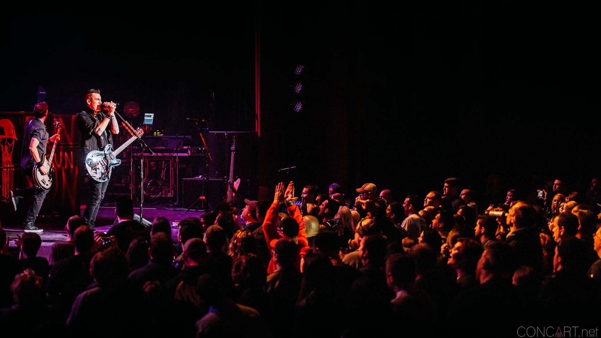 Photo of 2015 Concert Dave Brenner Dead Back Indianapolis Indy Joey Dandeneu Murat Theatre Old National Centre Theory Of A Deadman Tyler Connolly 43