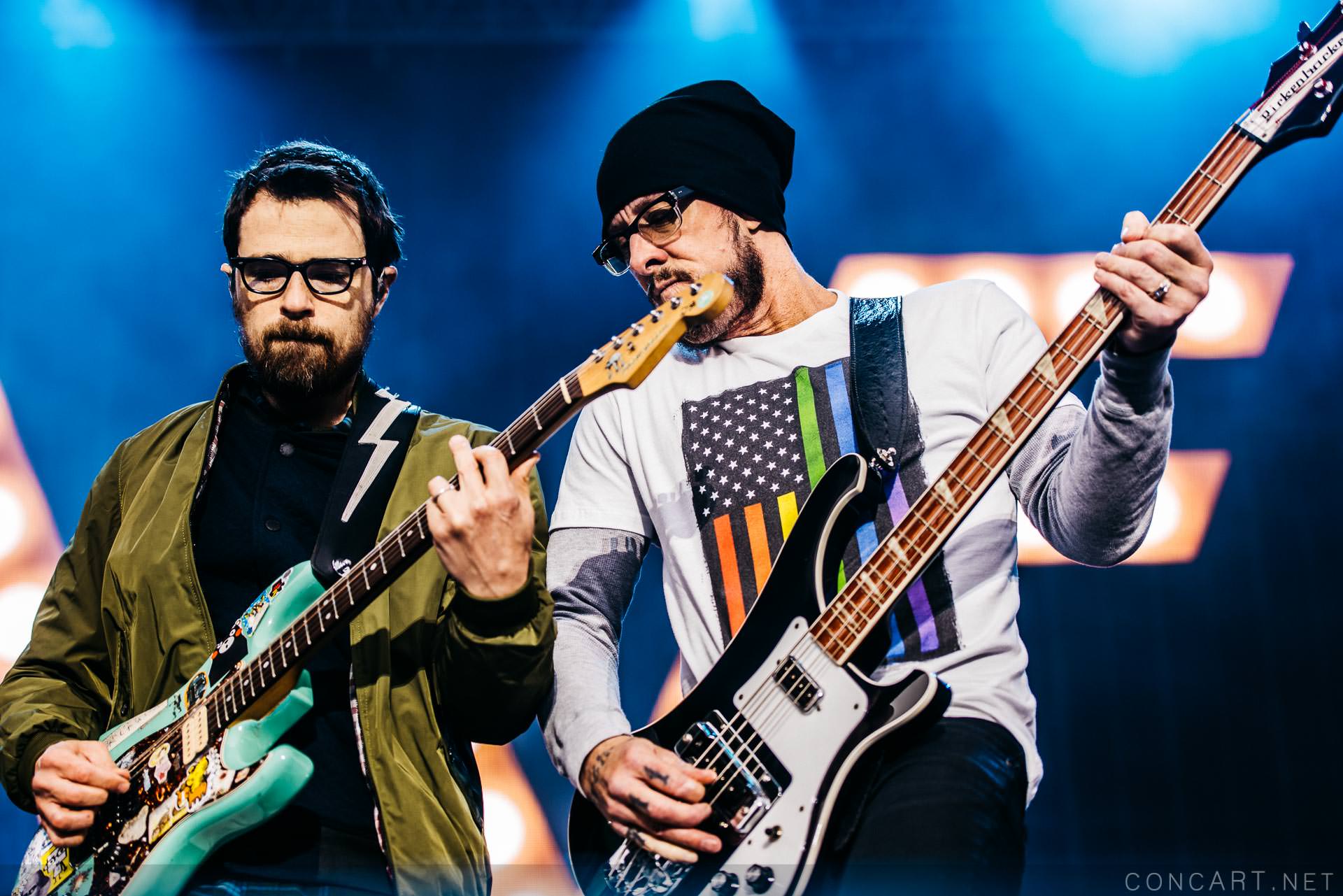 Photo of Indianapolis Indy March Madness Music Festival NCAA Final Four Rivers Cuomo Sean Molin The Lawn at White River State Park Weezer 17