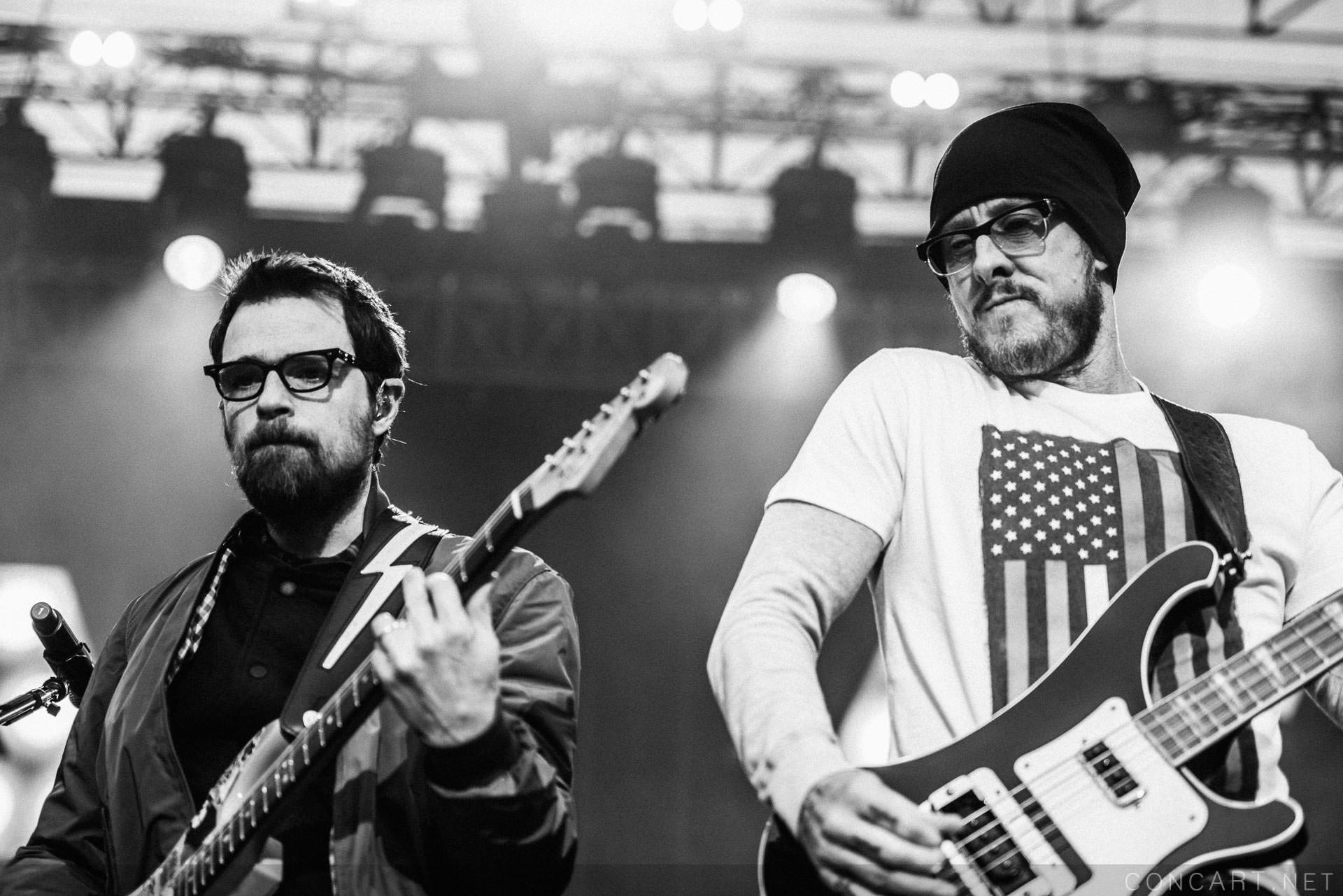 Photo of Indianapolis Indy March Madness Music Festival NCAA Final Four Rivers Cuomo Sean Molin The Lawn at White River State Park Weezer 18