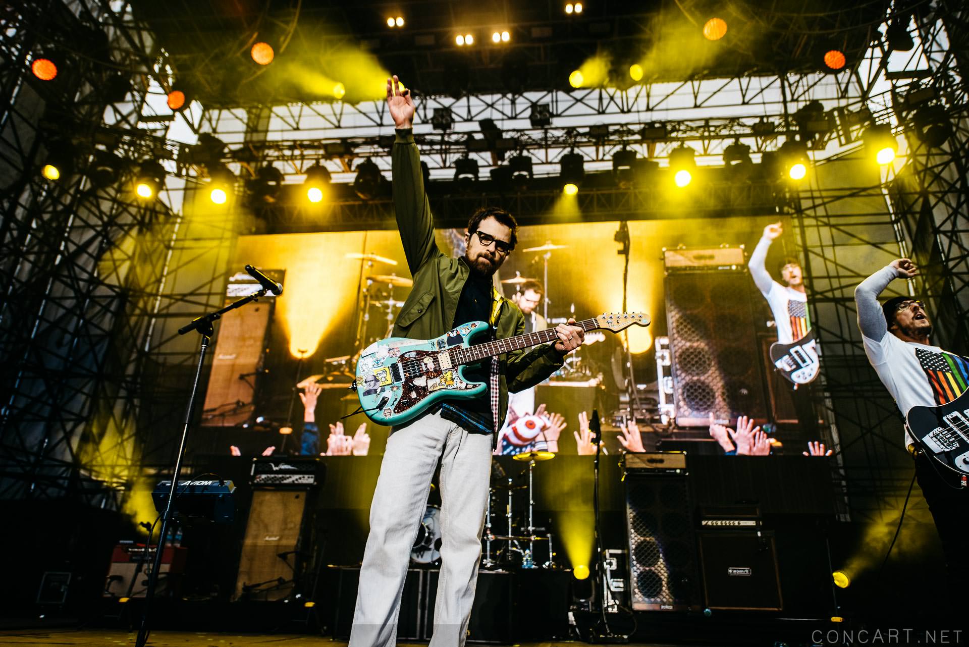 Photo of Indianapolis Indy March Madness Music Festival NCAA Final Four Rivers Cuomo Sean Molin The Lawn at White River State Park Weezer 20