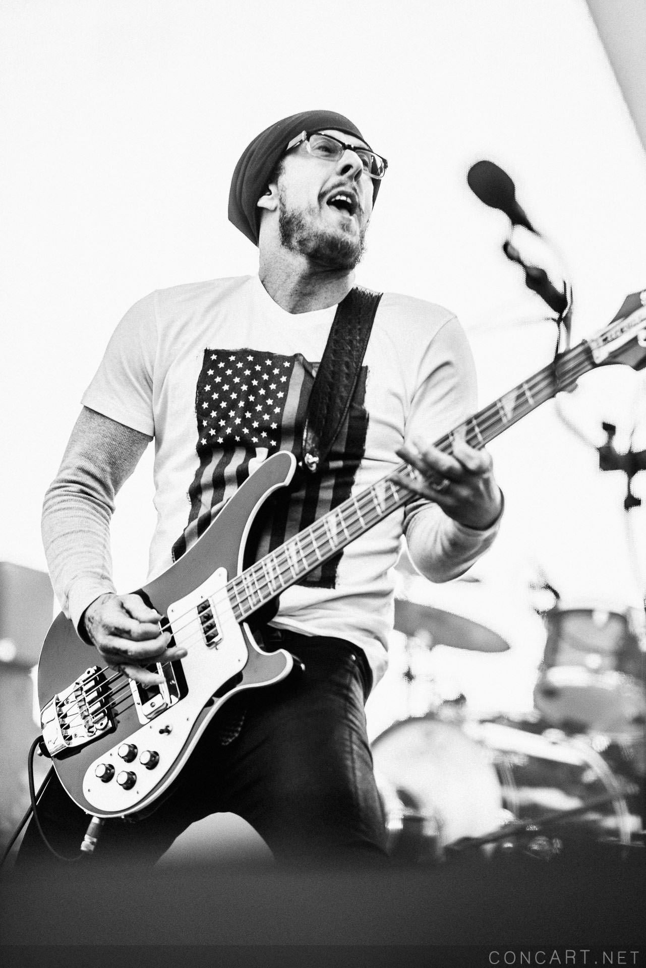 Photo of Indianapolis Indy March Madness Music Festival NCAA Final Four Rivers Cuomo Sean Molin The Lawn at White River State Park Weezer 31