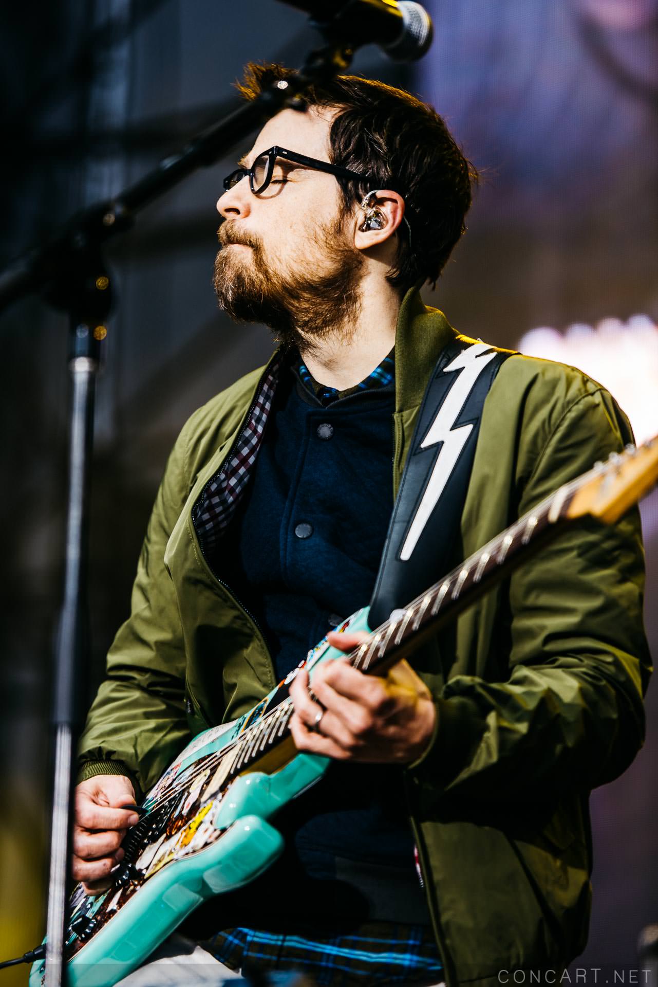 Photo of Indianapolis Indy March Madness Music Festival NCAA Final Four Rivers Cuomo Sean Molin The Lawn at White River State Park Weezer 45