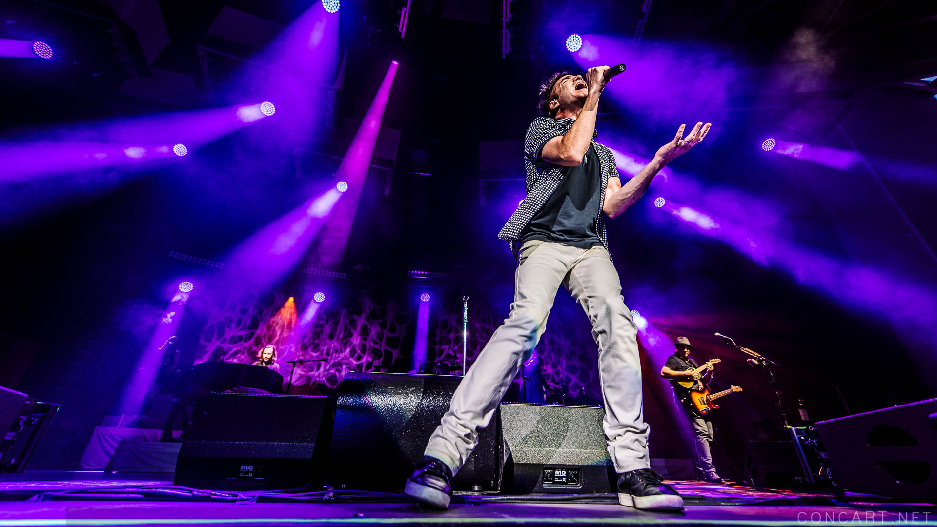 Photo of 2015 Indiana Indianapolis Indy Jimmy Stafford Klipsch Music Center Noblesville Pat Monahan Picasso At The Wheel Tour Scott Underwood Train 13