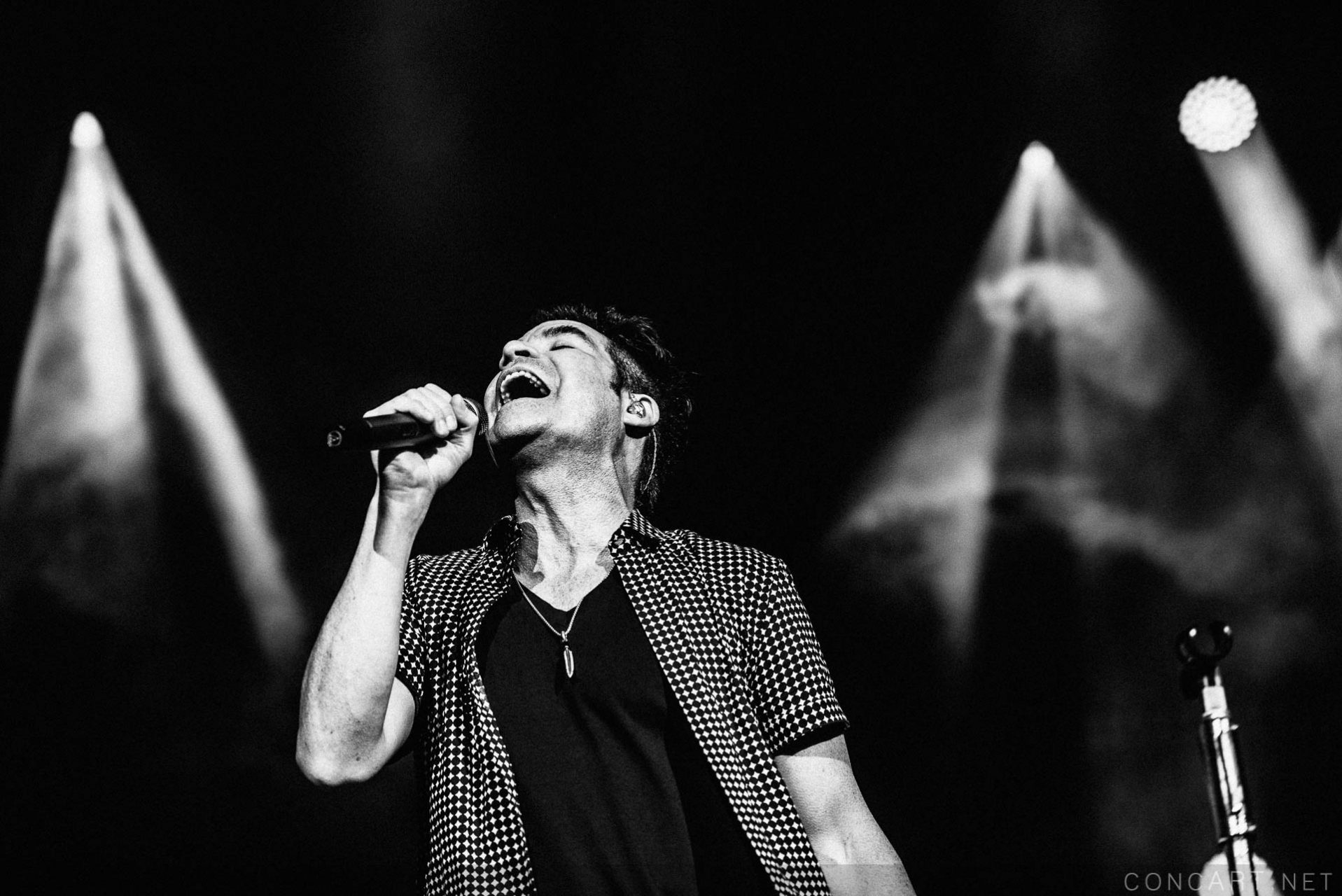 Photo of 2015 Indiana Indianapolis Indy Jimmy Stafford Klipsch Music Center Noblesville Pat Monahan Picasso At The Wheel Tour Scott Underwood Train 15