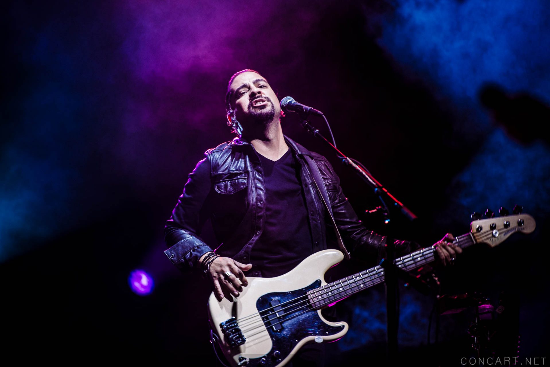 Photo of 2015 Indiana Indianapolis Indy Jimmy Stafford Klipsch Music Center Noblesville Pat Monahan Picasso At The Wheel Tour Scott Underwood Train 41