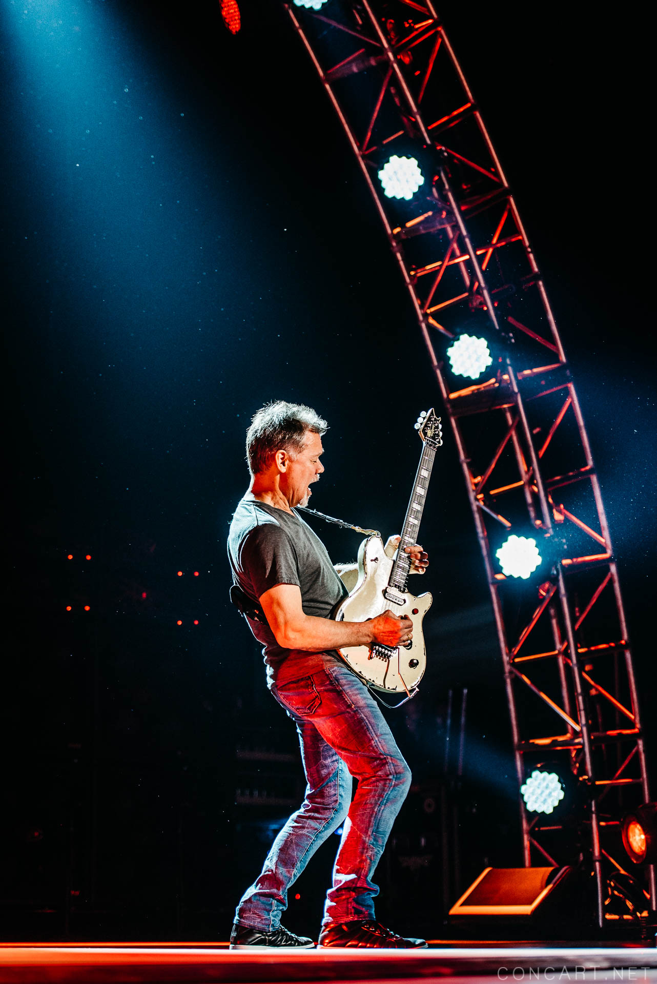 Photo of 2015 Alex Van Halen David Lee Roth Eddie Van Halen EVH Indiana Indianapolis Indy Klipsch Music Center Noblesville Van Halen Vanhalen Wolfgang Van Halen 8