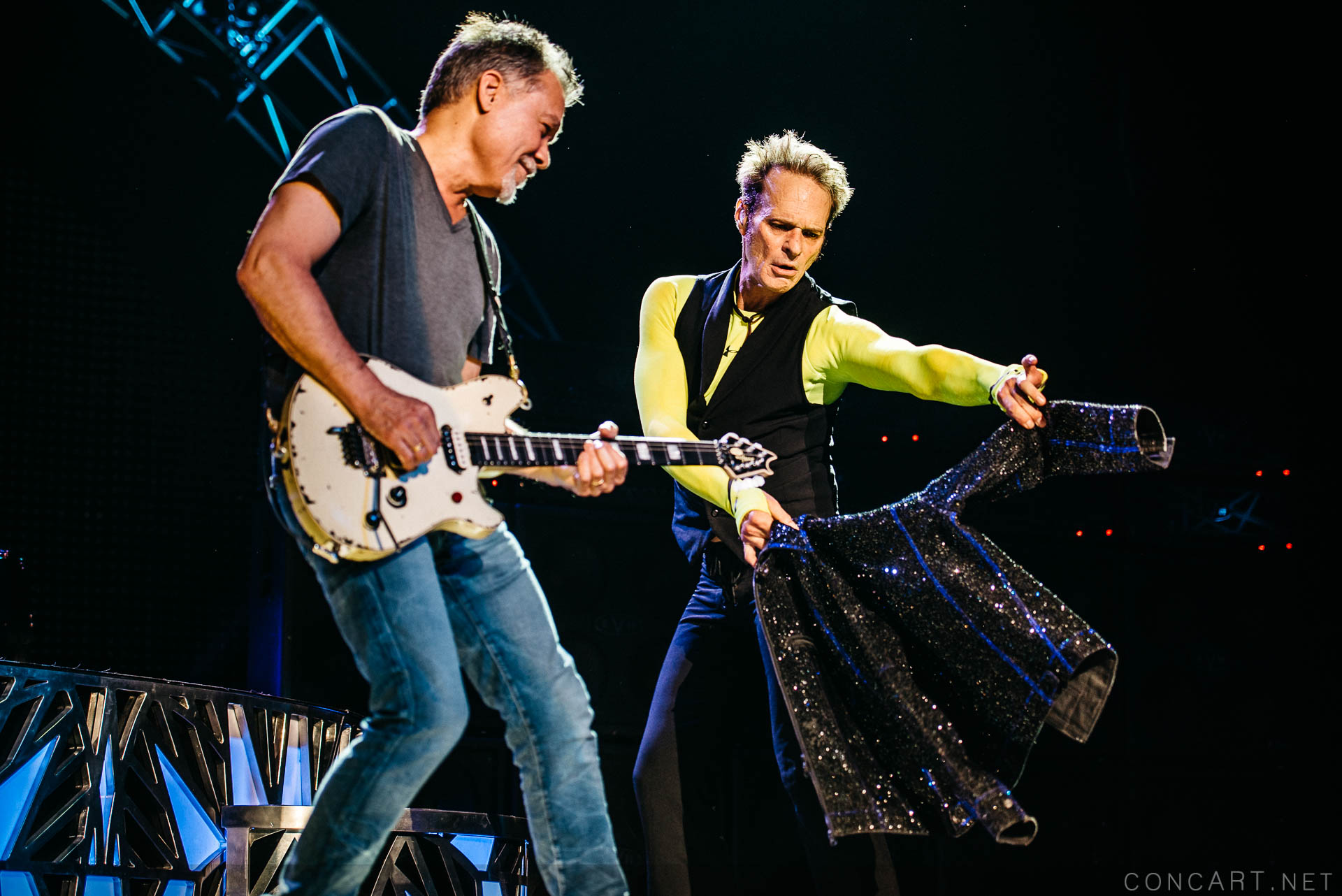 Photo of 2015 Alex Van Halen David Lee Roth Eddie Van Halen EVH Indiana Indianapolis Indy Klipsch Music Center Noblesville Van Halen Vanhalen Wolfgang Van Halen 25