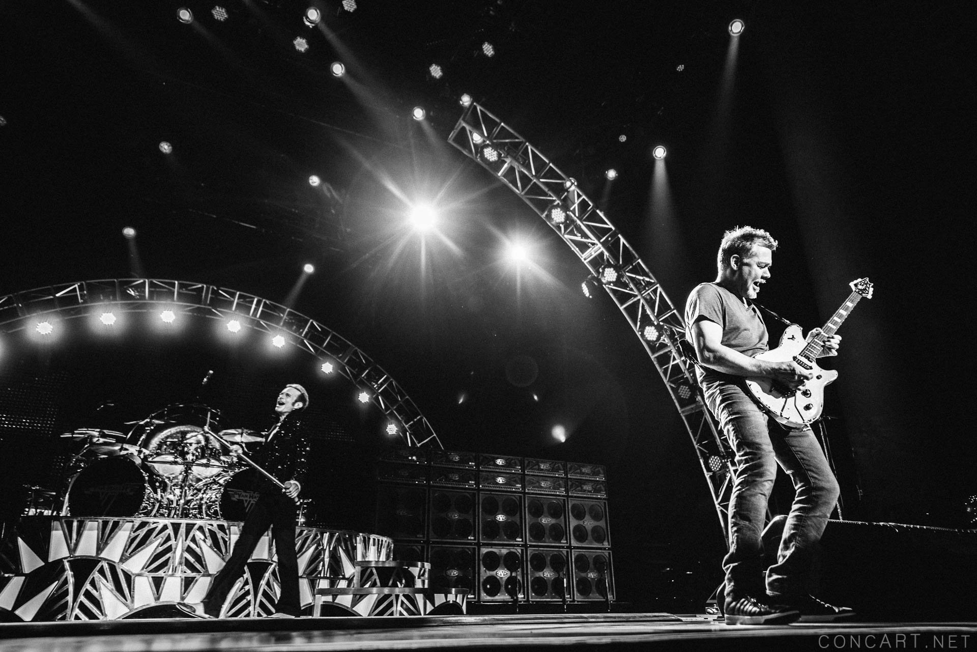 Photo of 2015 Alex Van Halen David Lee Roth Eddie Van Halen EVH Indiana Indianapolis Indy Klipsch Music Center Noblesville Van Halen Vanhalen Wolfgang Van Halen 32