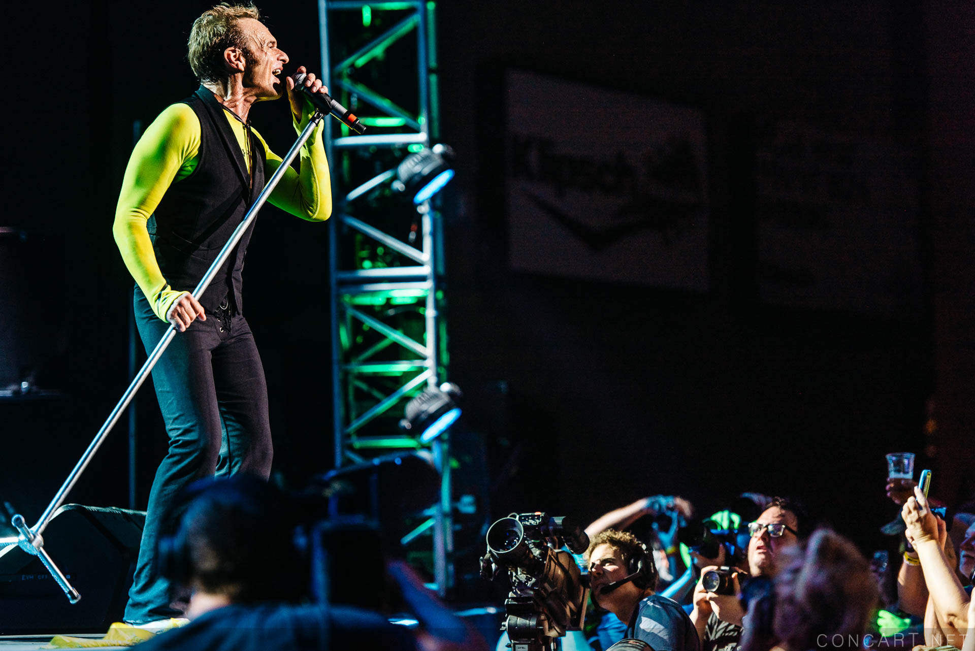 Photo of 2015 Alex Van Halen David Lee Roth Eddie Van Halen EVH Indiana Indianapolis Indy Klipsch Music Center Noblesville Van Halen Vanhalen Wolfgang Van Halen 48