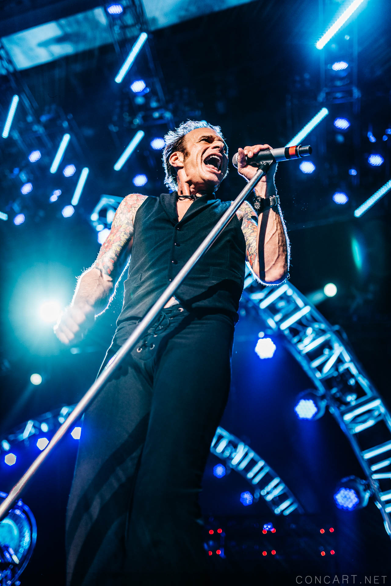 Photo of 2015 Alex Van Halen David Lee Roth Eddie Van Halen EVH Indiana Indianapolis Indy Klipsch Music Center Noblesville Van Halen Vanhalen Wolfgang Van Halen 54